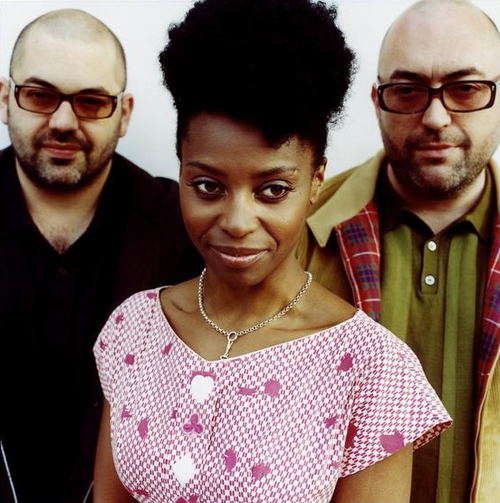 Morcheeba dévoile des remix du single Even Tough