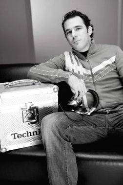 Ian Carey | A découvrir sur 2KMUSIC.COM