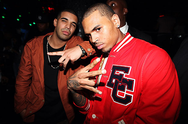 Chris Brown aurait frappé Drake à cause de Rihanna