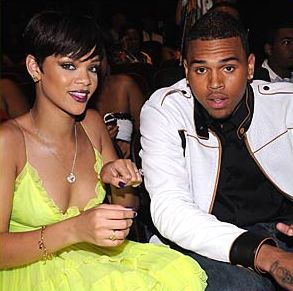 Rihanna retourne en studio et sort 2 chansons avec Chris Brown
