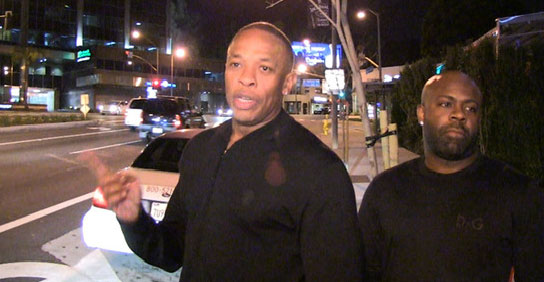 Dr Dre se confie sur une tournée avec l'hologramme de 2Pac