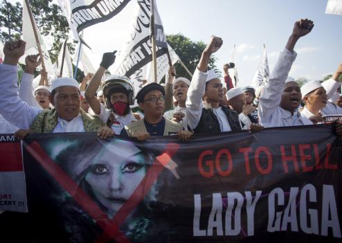 Lady Gaga finit par annuler son concert en Indonésie