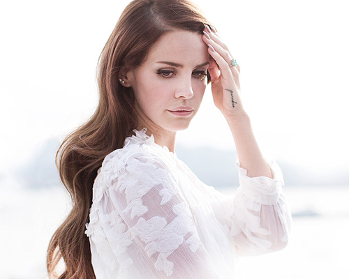 Lana Del Rey : Behind Closed Doors, nouvelle version finale