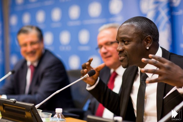 Akon apportera l'électricité à 600 millions d'Africains