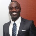 Akon ne regrette pas de ne pas avoir signé Drake sur son label