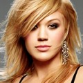 Kelly Clarkson : son prochain album sera "du bon son pop rock"