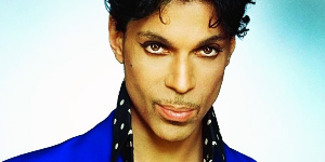 Prince sort un coffret 3 CDs à la fin du mois