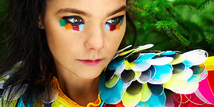 Björk présente son coffret Voltaic