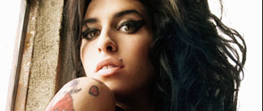 Amy Winehouse rend hommage à Quincy Jones